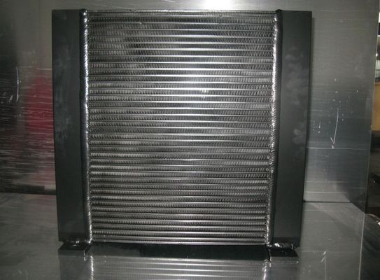 Czarny Plate Fin Olej hydrauliczny Lutowanie Wymiennik ciepła do koparki / vibratile Roller