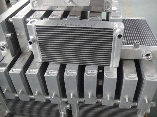 Dostosowane Aluminium Plate Fin chłodnicy oleju uniwersalnego pojazdu
